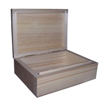 Wooden case for a set of tarot or rummy cards