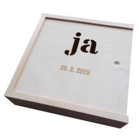Wooden box for photographs and a USB-Stick with engraving