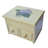 Jewellery box with a lilac