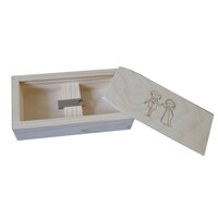 Wooden box for a USB-Stick with engraving