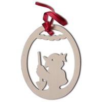 Large egg chick with field spade